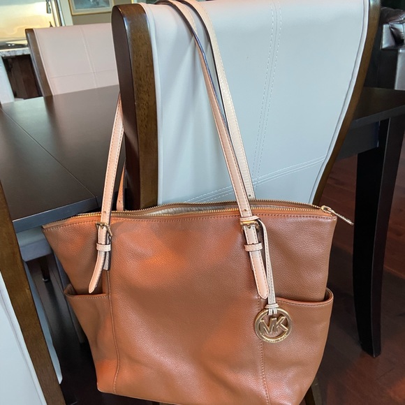 Michael Kors signature logo large tote, brown beige straps, beige inside - Picture 1 of 4